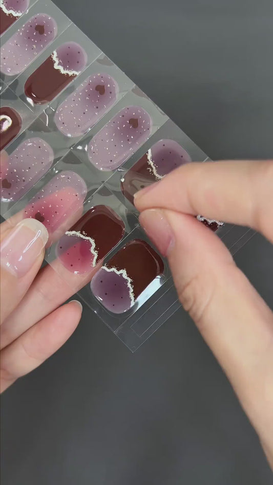 Glossy Nail Wraps – Salon Nails at Home (14 Days Wear)